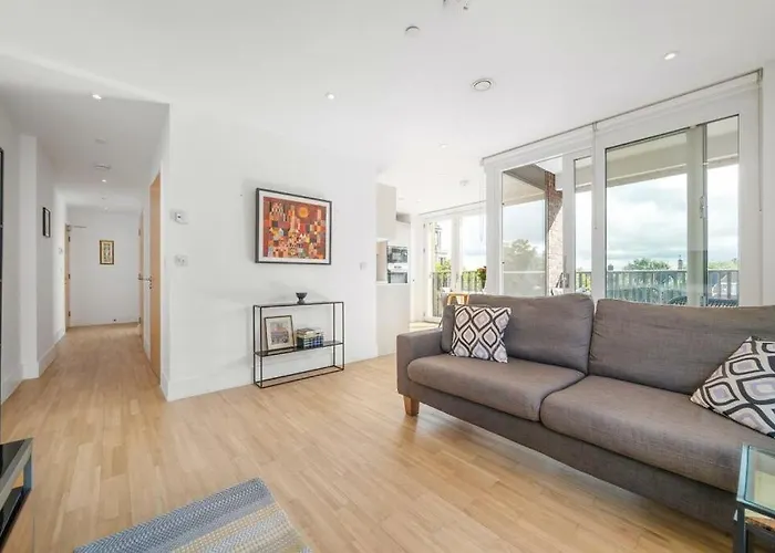 Hububb Luxury Somerset